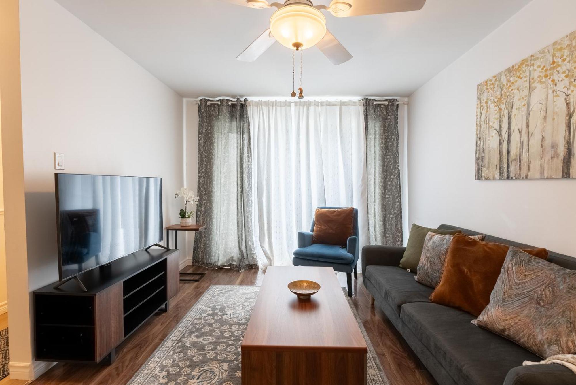 Comfortable Spacious House With Parking Brossard Buitenkant foto