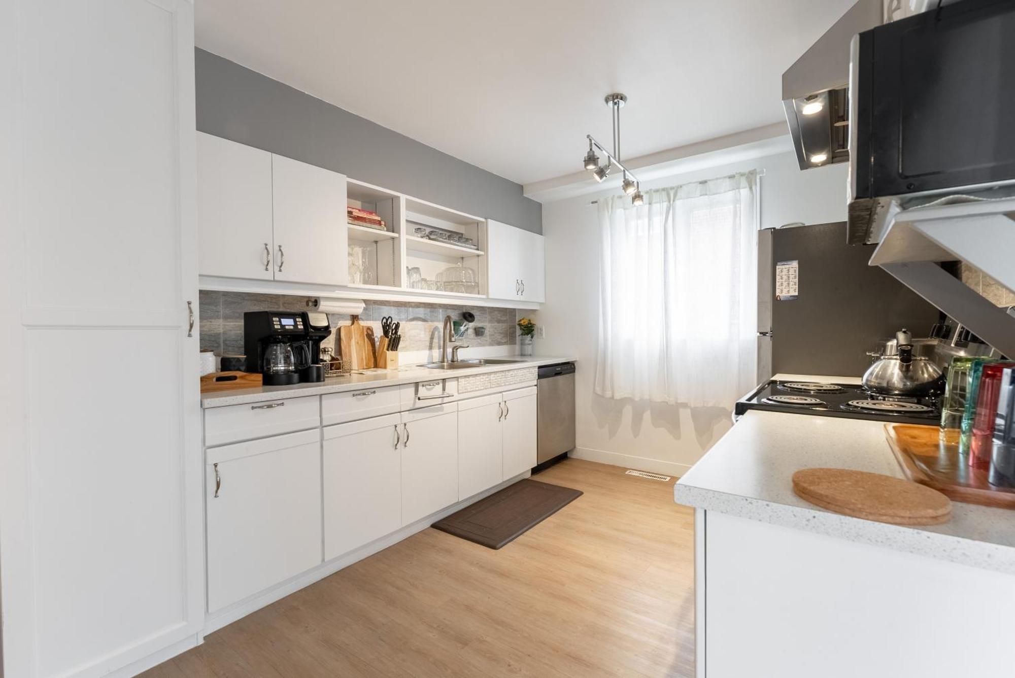 Comfortable Spacious House With Parking Brossard Buitenkant foto