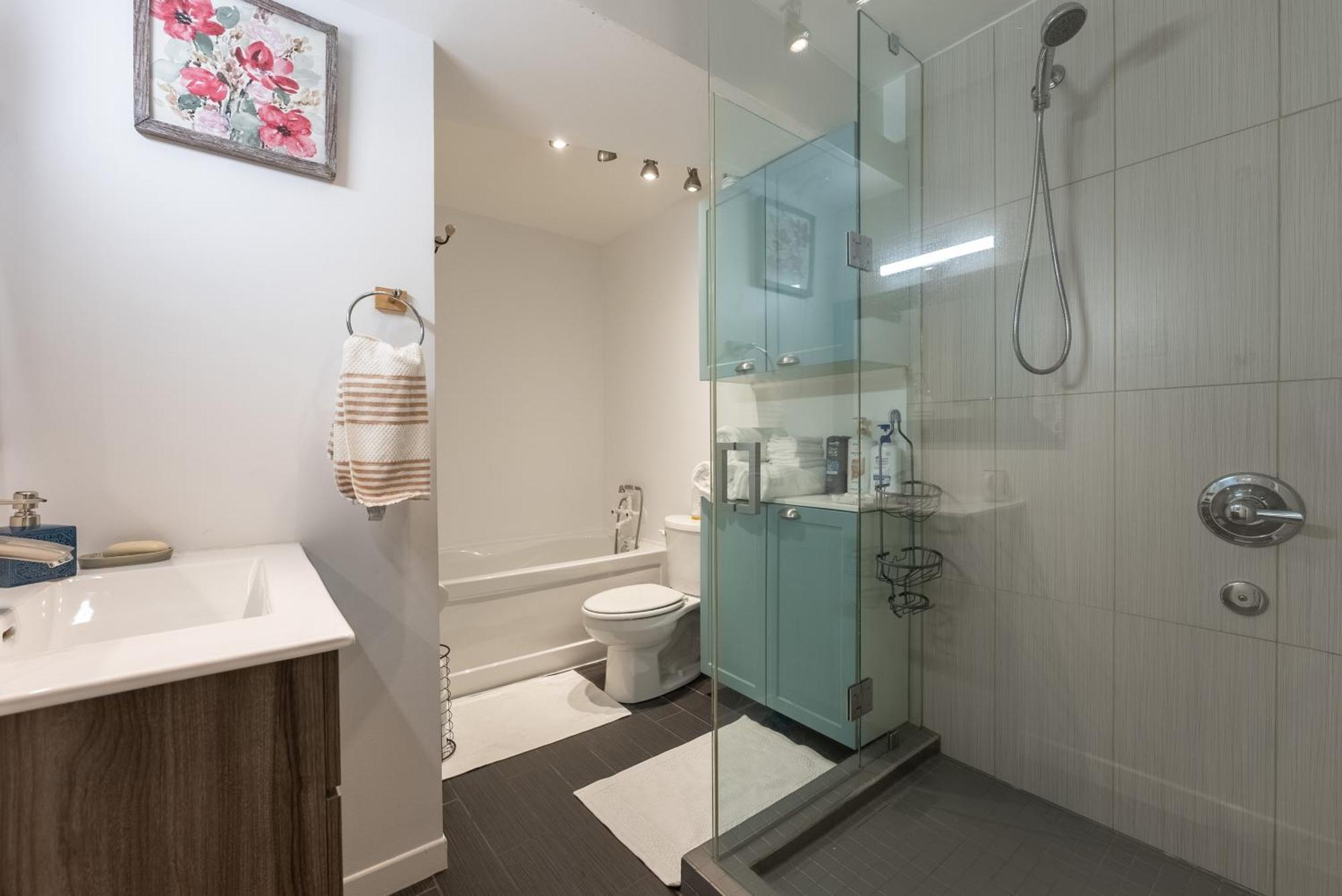 Comfortable Spacious House With Parking Brossard Buitenkant foto