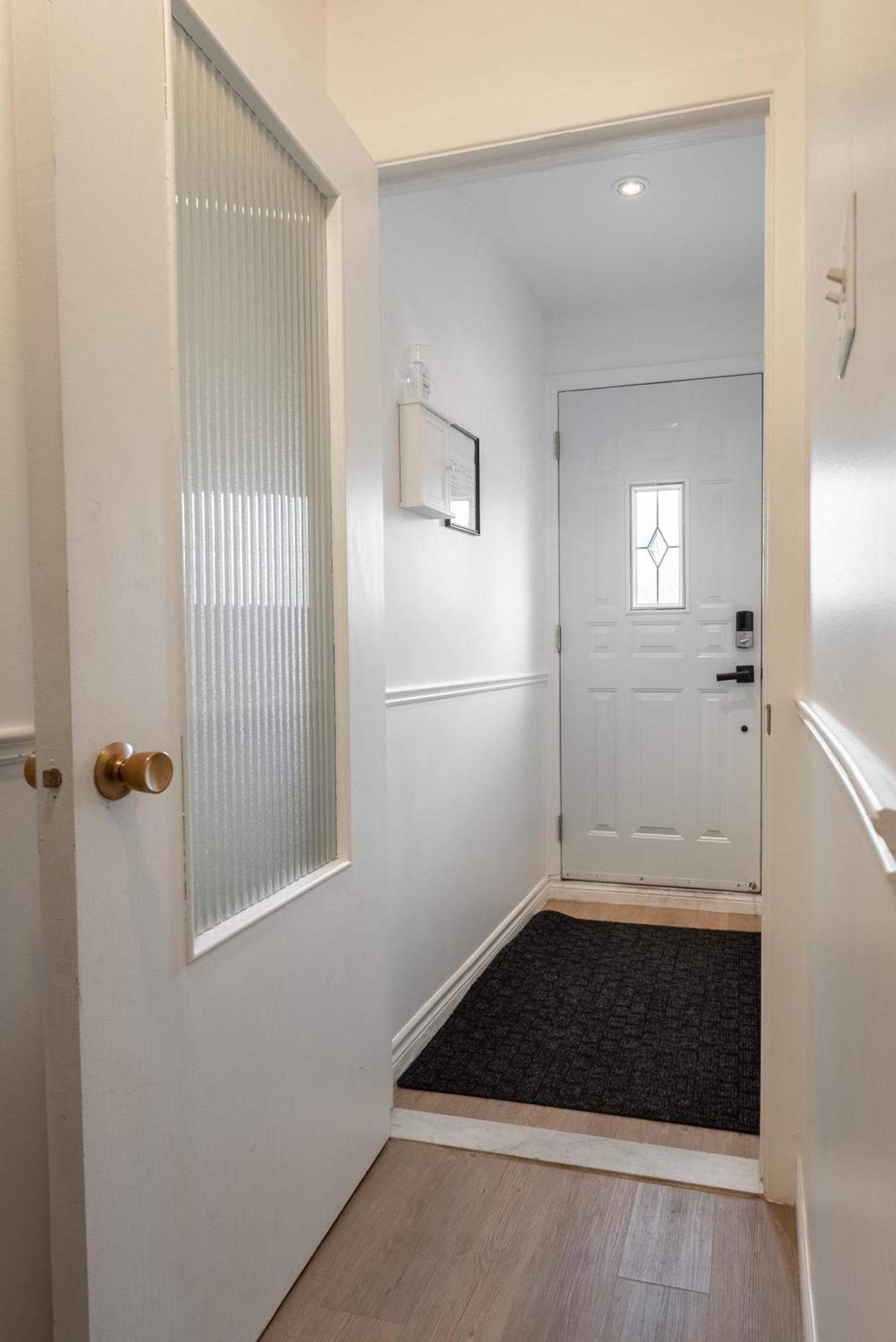 Comfortable Spacious House With Parking Brossard Buitenkant foto